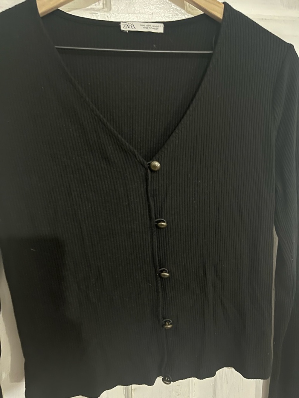 Zara Black Ribbed Button-Front V-Neck Top - Picture 2 of 6